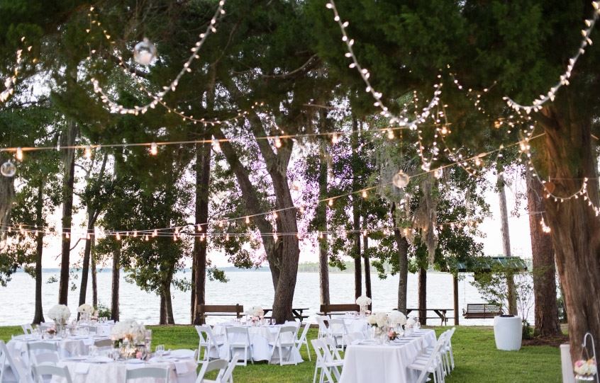 Table Settings and Outdoor Wedding Decorations